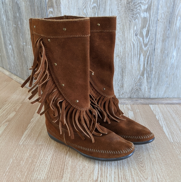 Minnetonka Shoes - Minnetonka moccasin leather boots